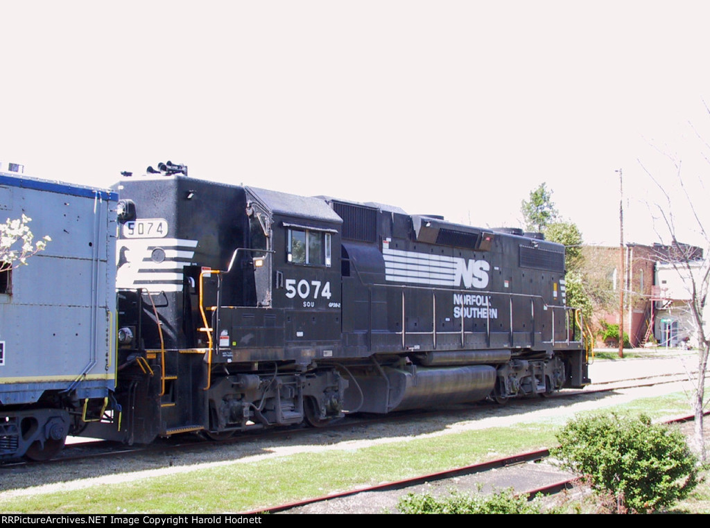 NS 5074 on the ACWR in downtown